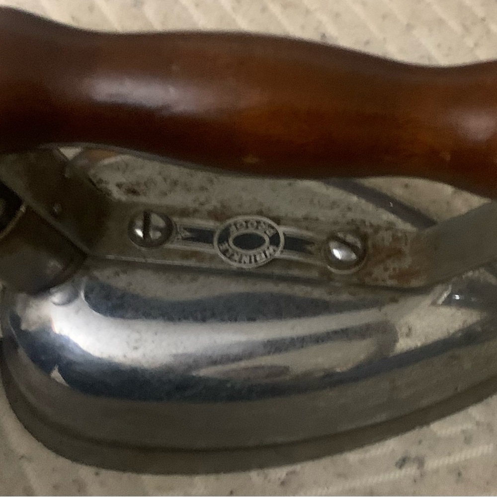 Antique universal iron